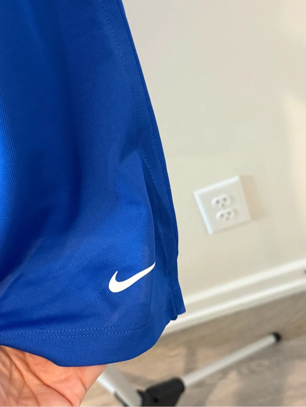 Nike Dri-FIT Women’s Golf Polo Medium Royal Blue White Stripe Collar Standard Fi